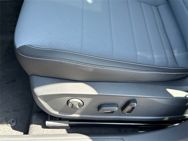 New 2025 Volkswagen Jetta SE image 37