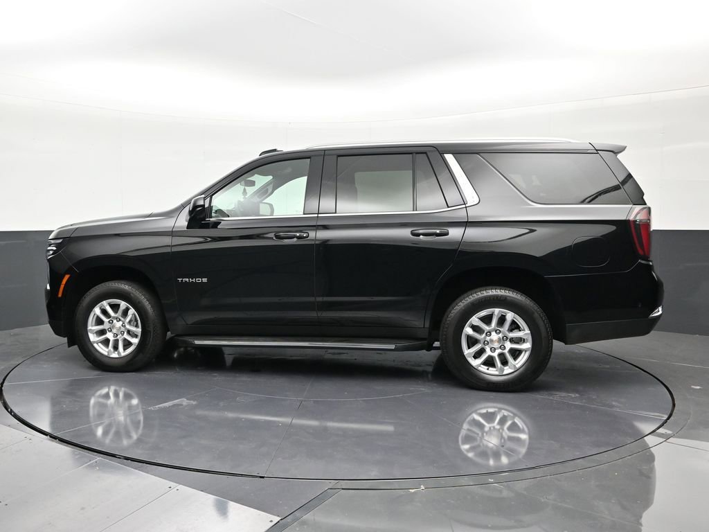 Used 2025 Chevrolet Tahoe LS RWD image 2