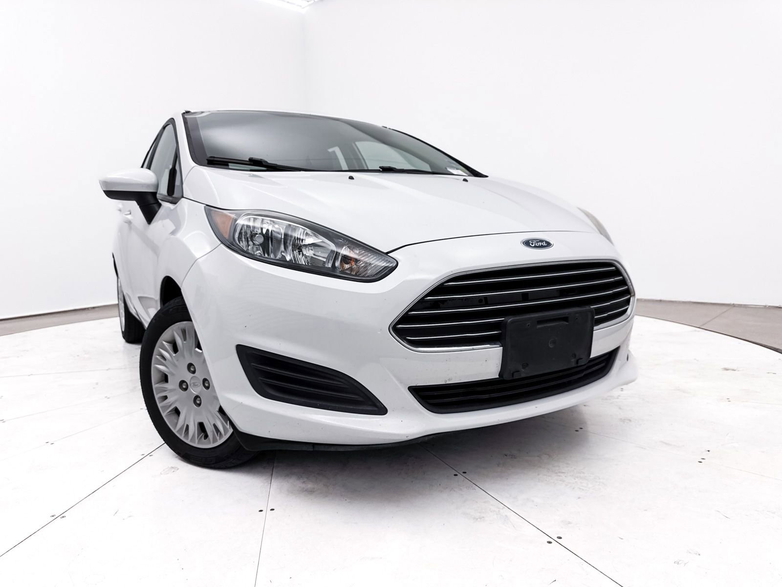 Used 2017 Ford Fiesta S image 1