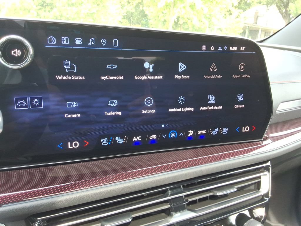 New 2026 Chevrolet Traverse RS w/ LPO, Floor Liner Package FWD image 28