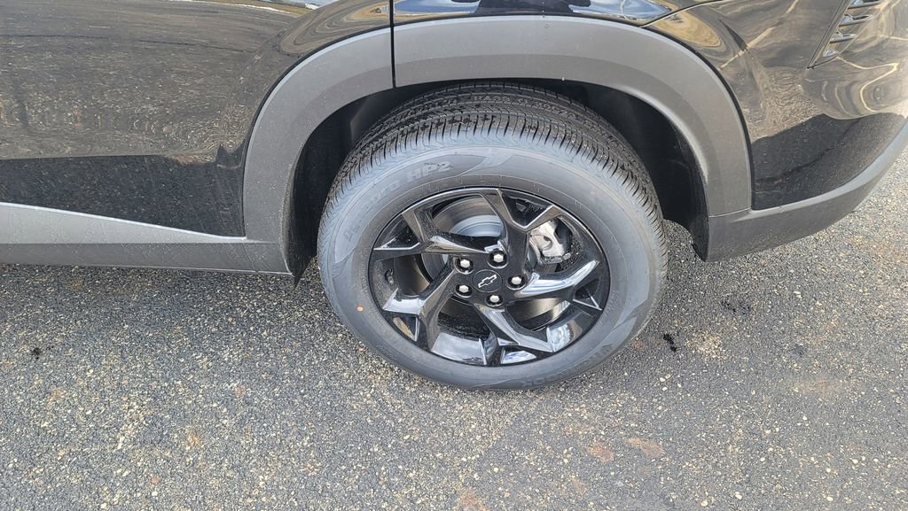 New 2026 Chevrolet Trax LT w/ Driver Confidence Package image 8