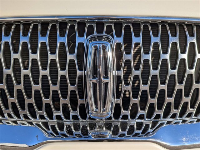 Certified 2023 Lincoln Nautilus AWD w/ Premium Package image 9