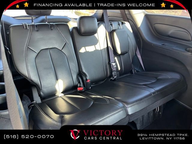 Used 2024 Chrysler Pacifica Select image 24