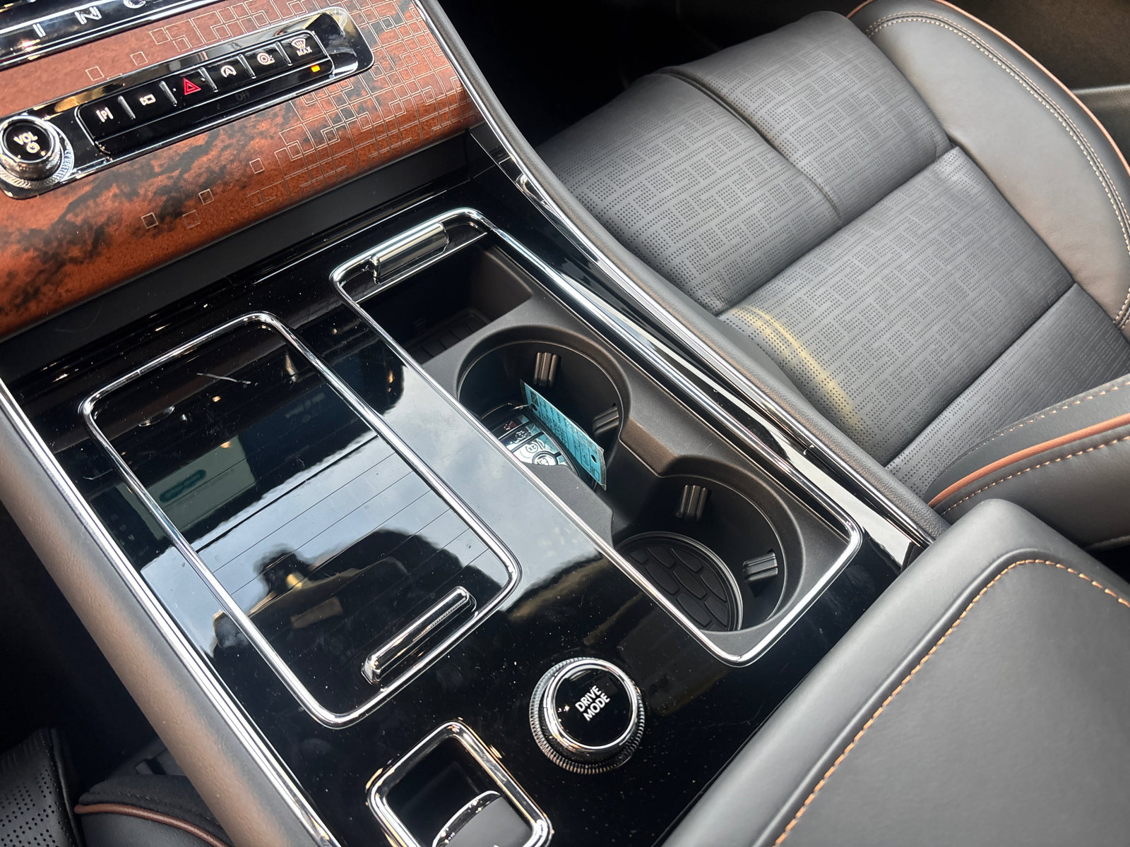 New 2026 Lincoln Aviator Black Label w/ Dynamic Handling Package image 23