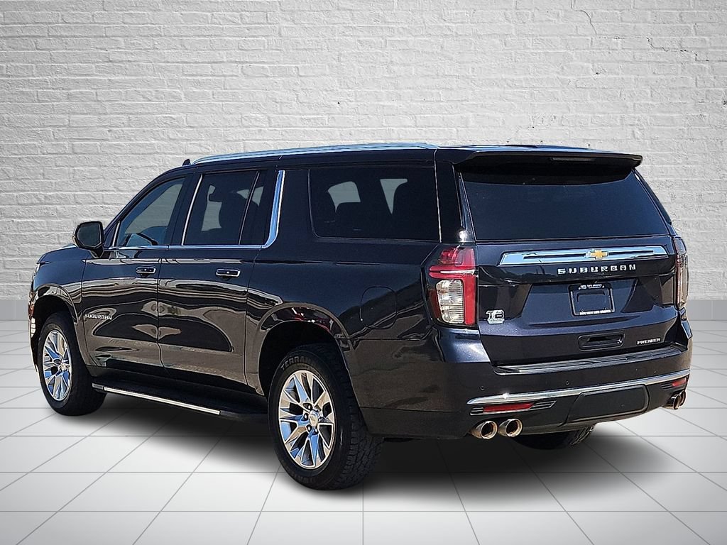 Used 2022 Chevrolet Suburban Premier RWD image 3