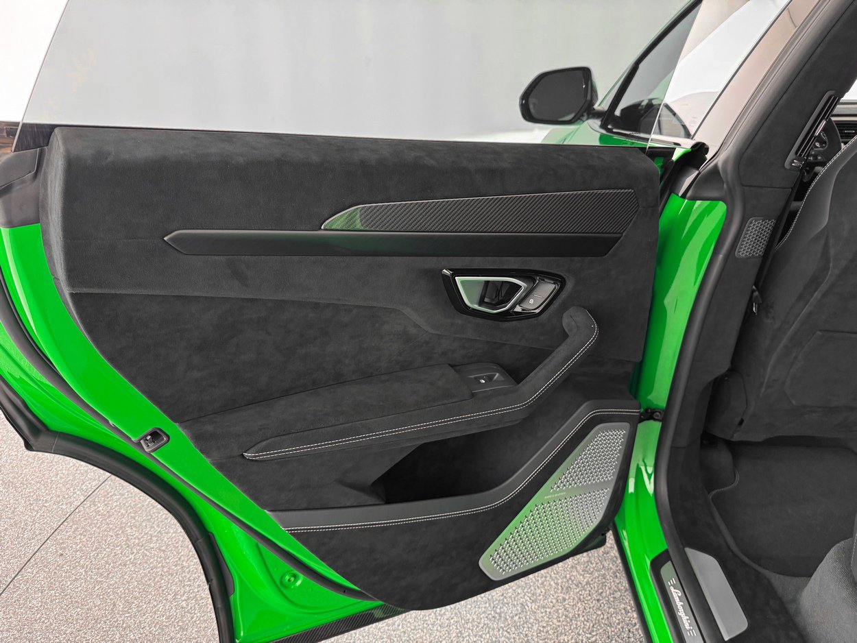 Used 2024 Lamborghini Urus Performante image 23