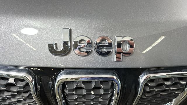 Used 2024 Jeep Compass Limited AWD/4WD image 9