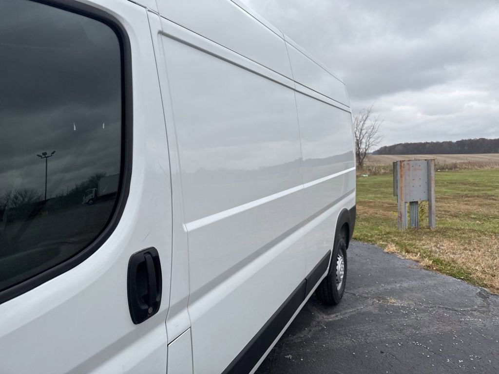 Used 2024 RAM ProMaster 2500 image 4
