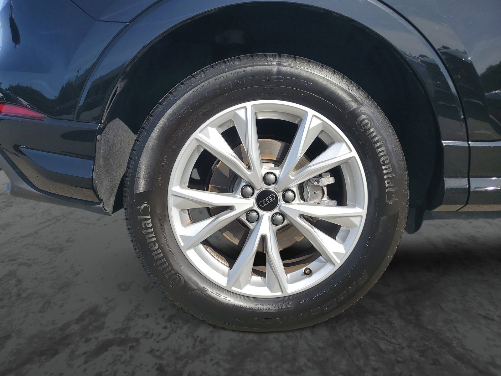 Used 2025 Audi Q3 2.0T Premium w/ Convenience Package image 5