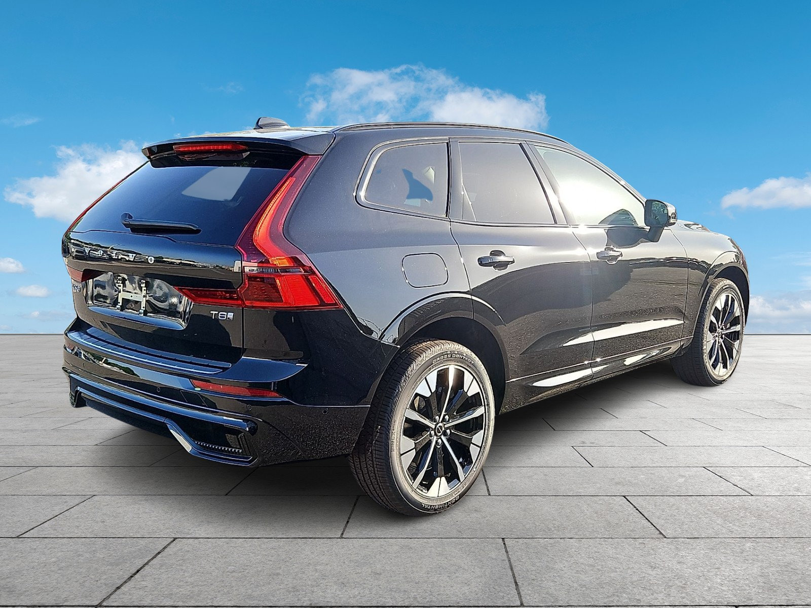 New 2026 Volvo XC60 T8 Plus w/ Protection Package Premier AWD/4WD image 6