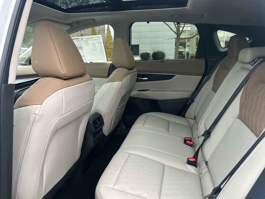 New 2026 Nissan Murano Platinum image 14