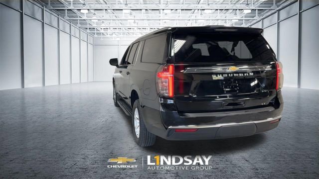 Used 2024 Chevrolet Suburban LT image 8