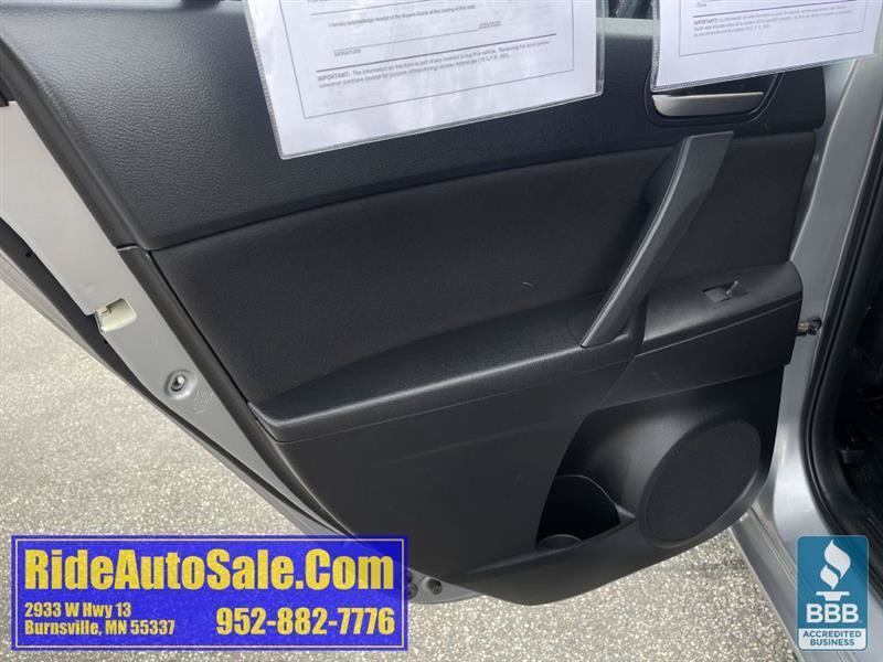 Used 2012 MAZDA MAZDA3 i Touring FWD image 11
