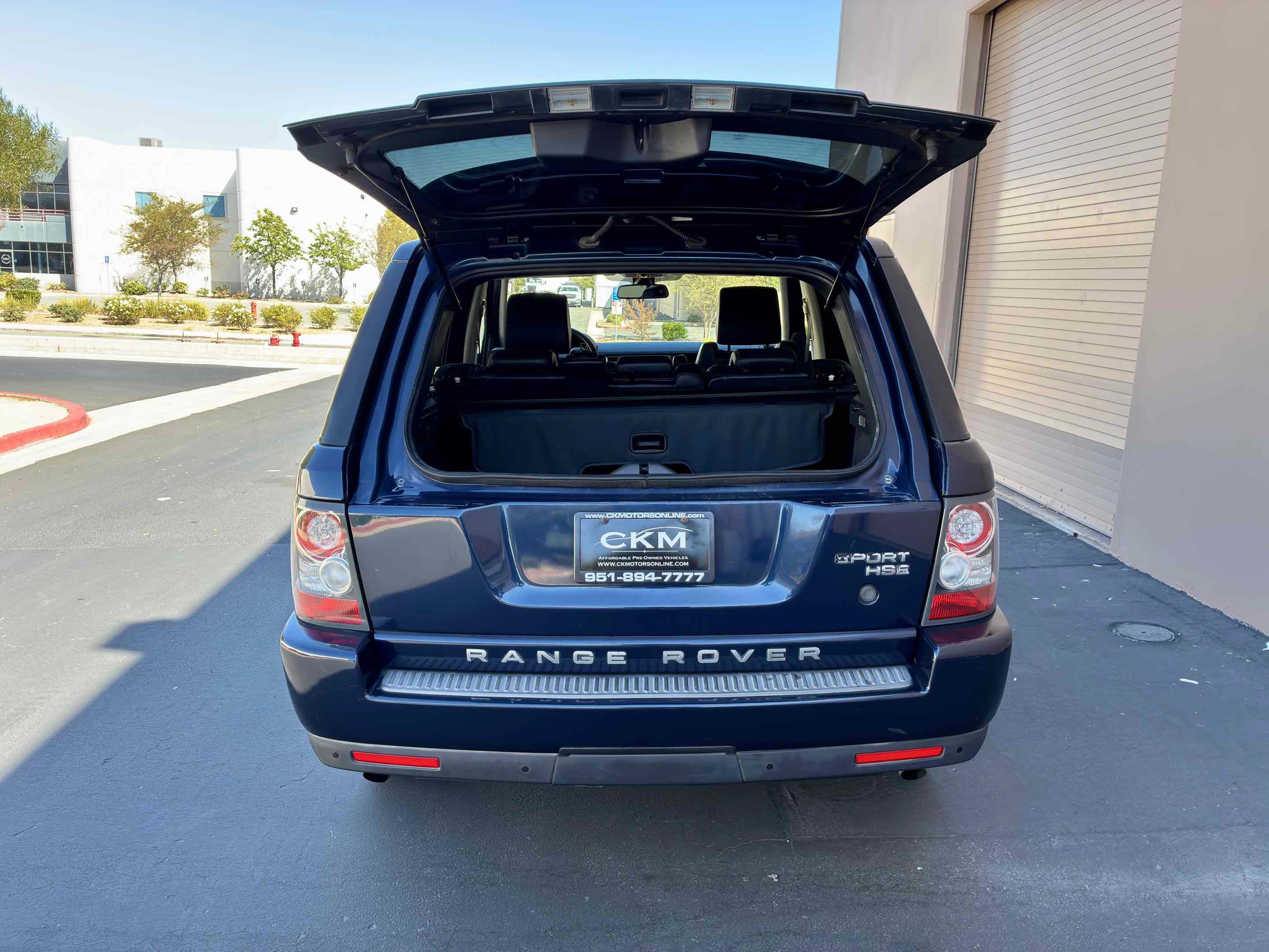 Used 2011 Land Rover Range Rover Sport HSE AWD/4WD image 55