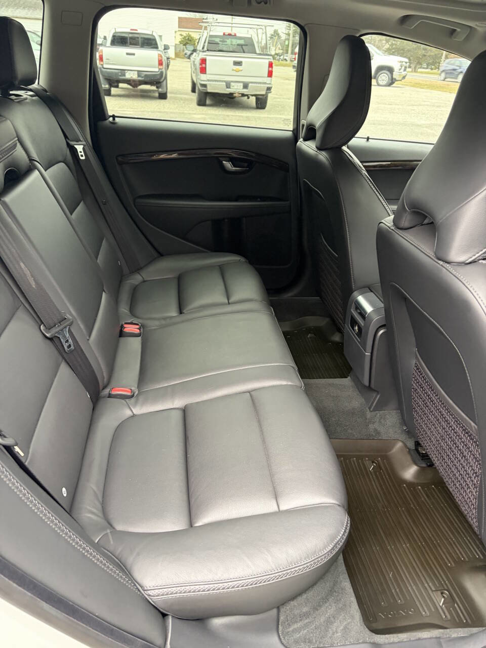 Used 2016 Volvo XC70 T5 Premier w/ Proximity Package image 26