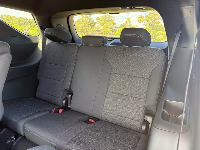 New 2027 Chevrolet Traverse LT w/ Driver Confidence Package FWD image 21