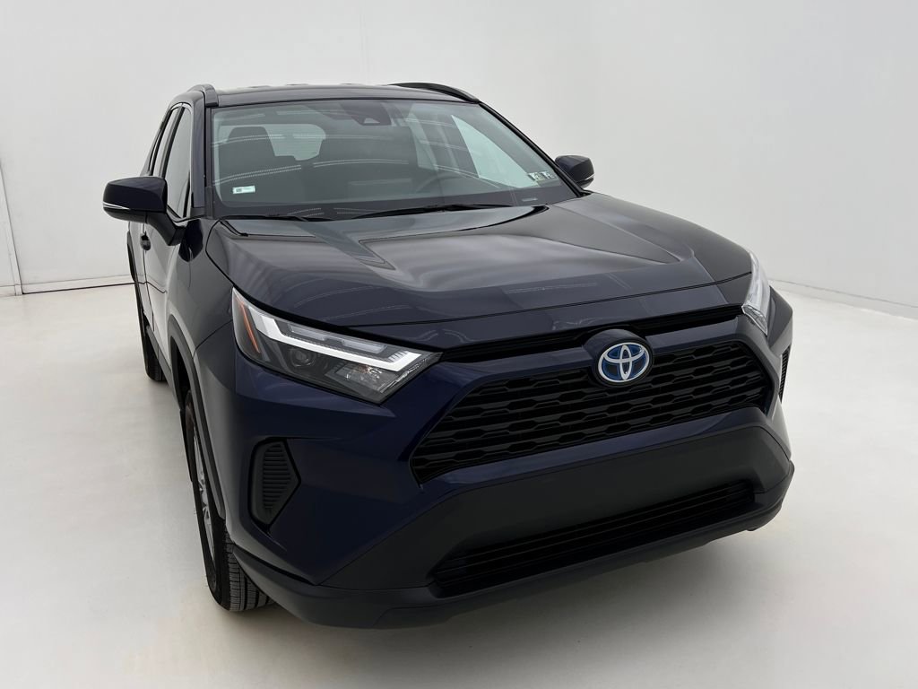 Used 2024 Toyota RAV4 XLE image 3