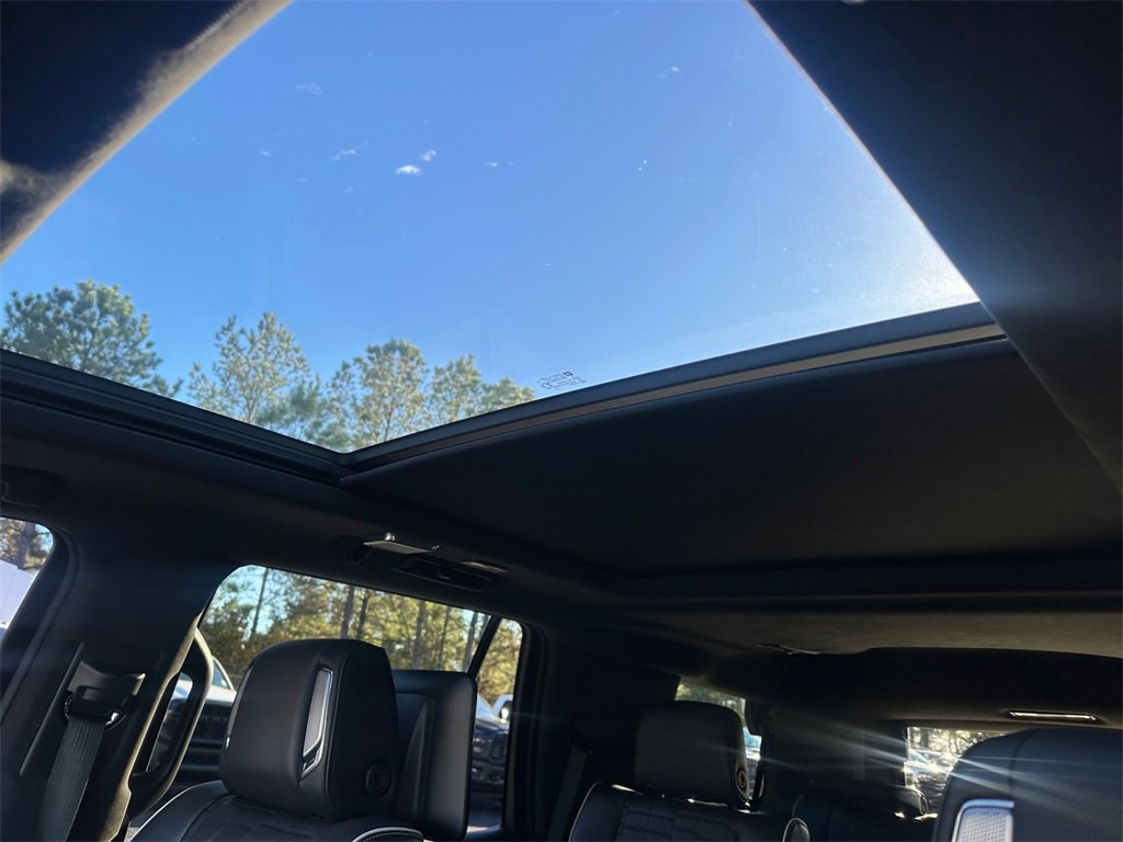 Used 2021 Cadillac Escalade Sport Platinum w/ LPO, ONYX Package image 23