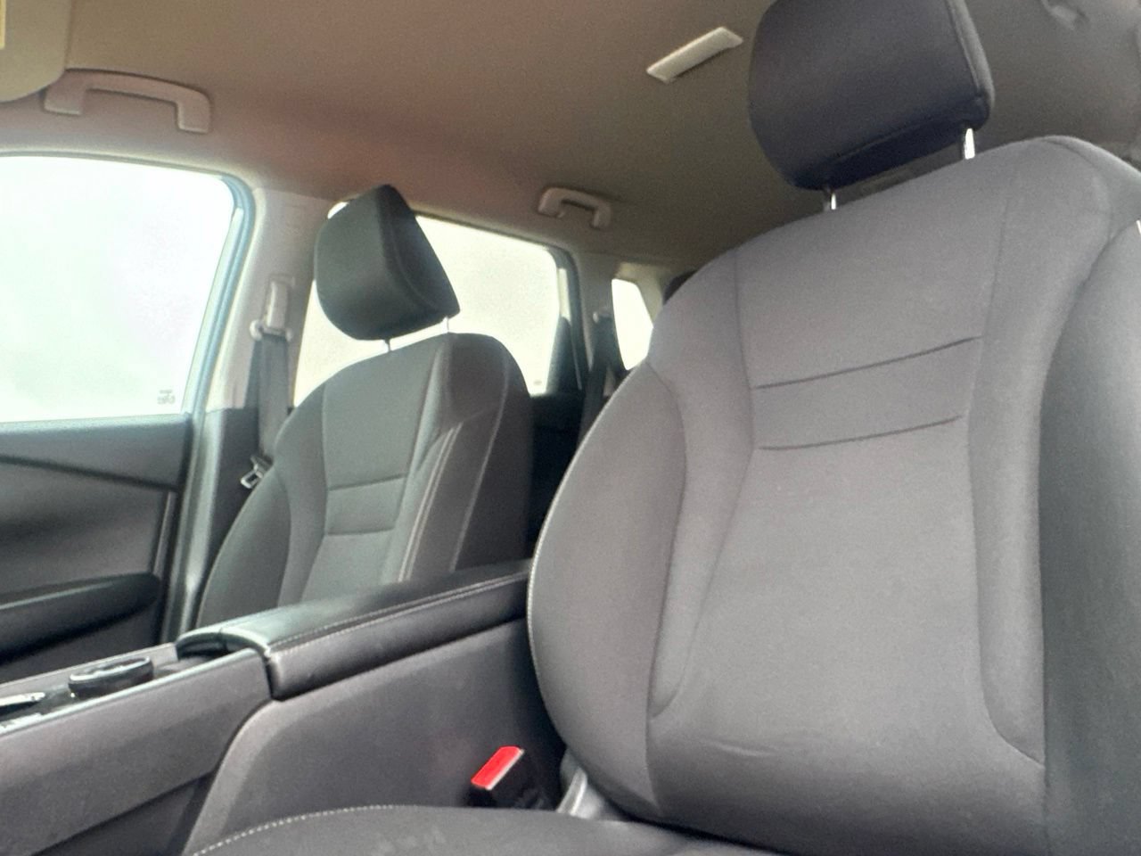 Used 2024 Nissan Rogue S AWD/4WD image 41