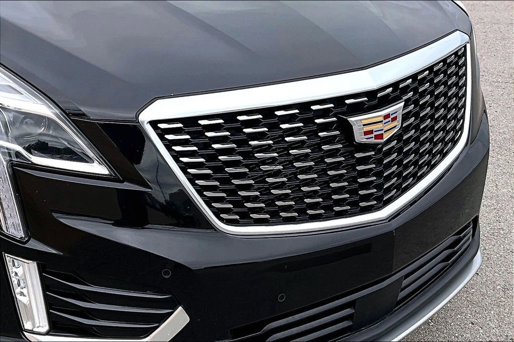 Used 2023 Cadillac XT5 Premium Luxury w/ Technology Package AWD/4WD image 28