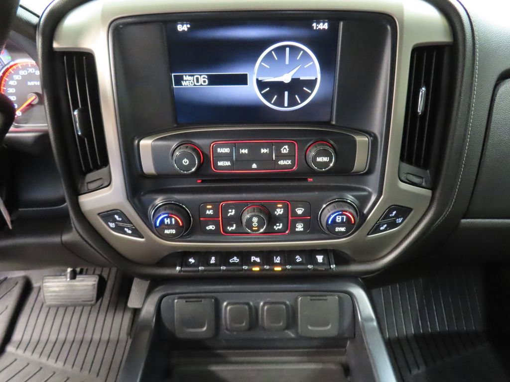 Used 2015 GMC Sierra 2500 Denali w/ Duramax Plus Package AWD/4WD image 17