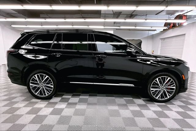 Used 2024 Cadillac XT6 Sport w/ Technology Package AWD/4WD image 15