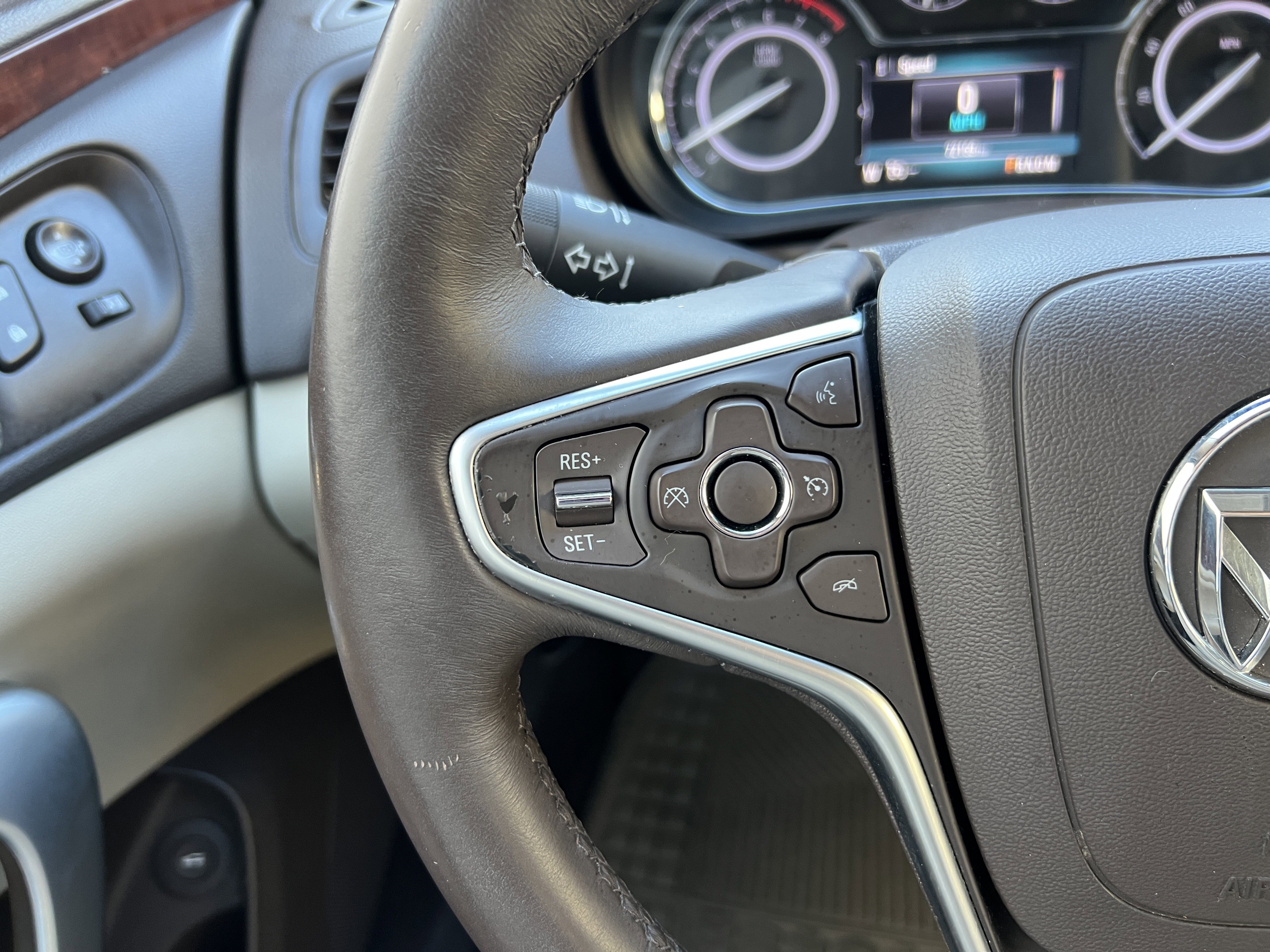 Used 2016 Buick Regal image 28