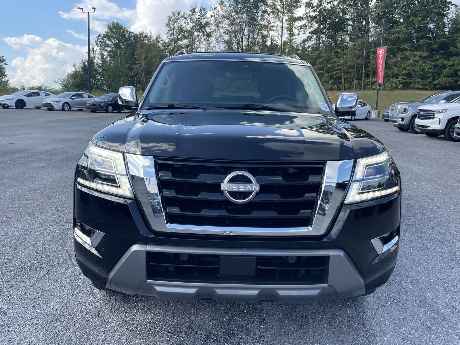 Used 2023 Nissan Armada Platinum w/ Captain's Chairs Package RWD image 6