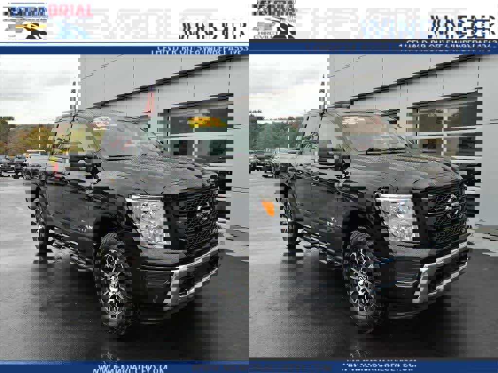 Used 2022 Nissan Titan SV w/ SV Convenience Package image 1