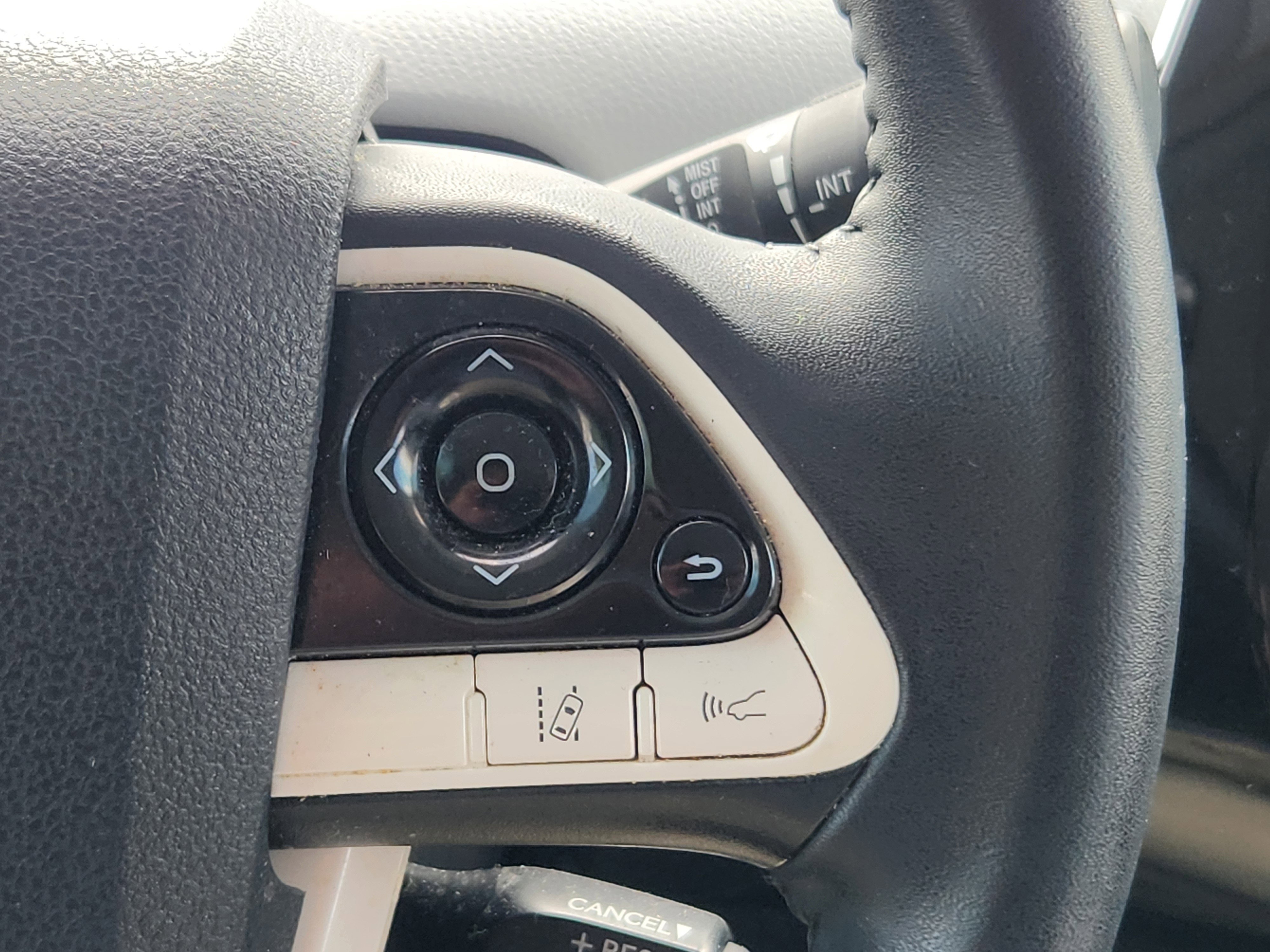 Used 2018 Toyota Prius Three w/ Advanced Technology Package FWD image 28