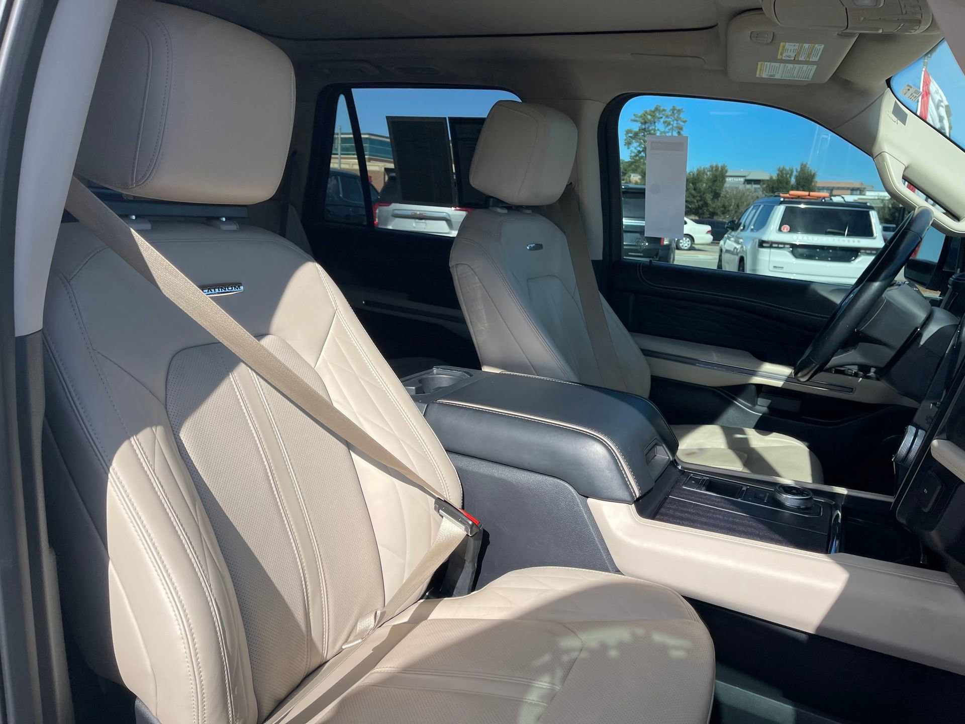 Used 2023 Ford Expedition Max Platinum image 28