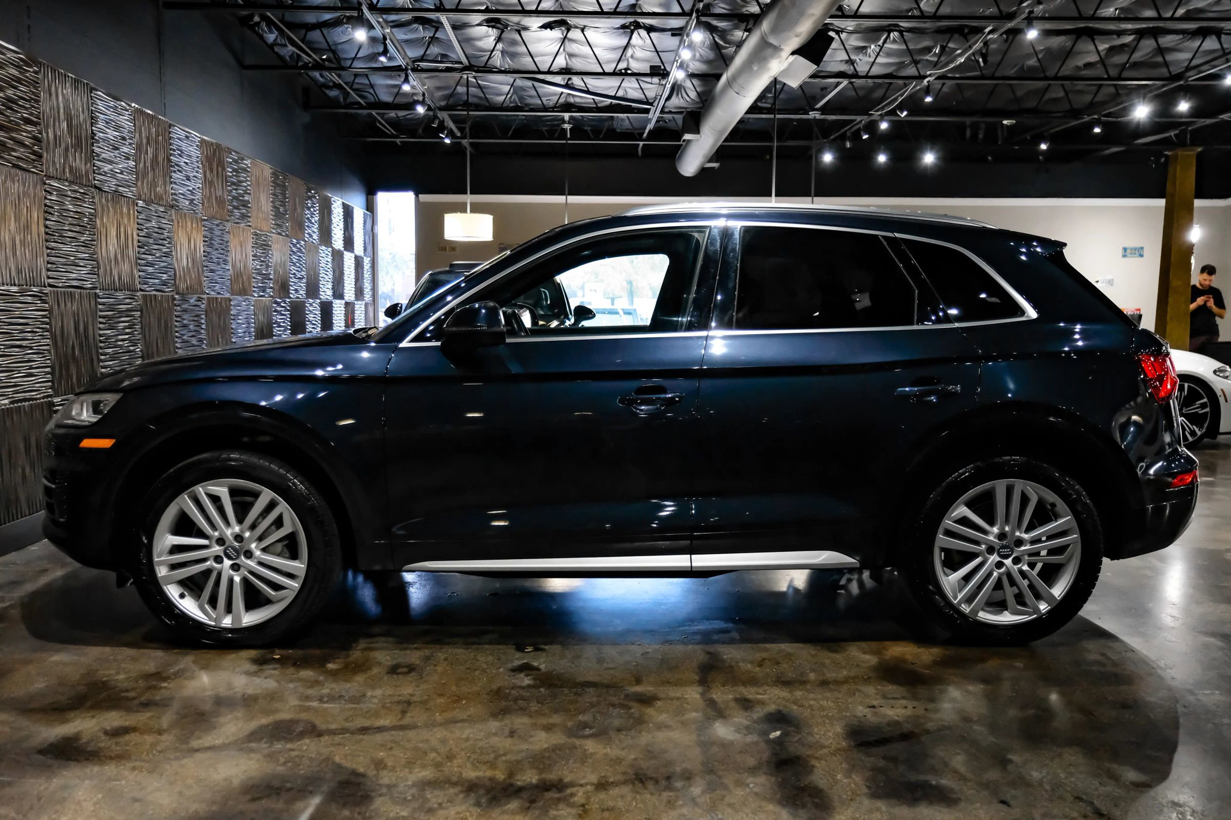 Used 2018 Audi Q5 2.0T Premium Plus w/ Premium Plus Package image 12