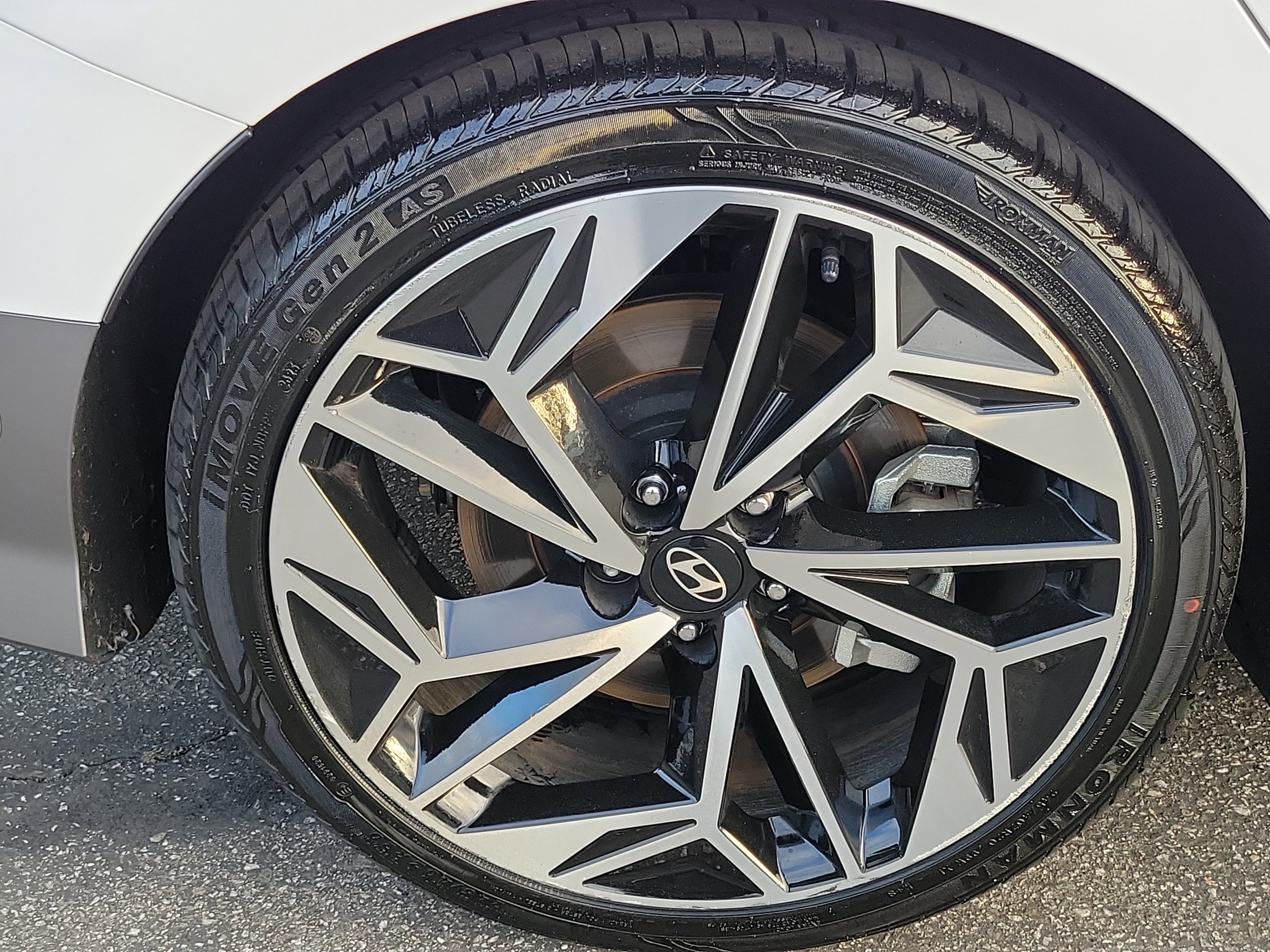 Certified 2025 Hyundai Ioniq 6 SEL image 22