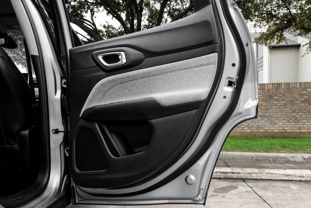 Used 2022 Jeep Compass Latitude image 56