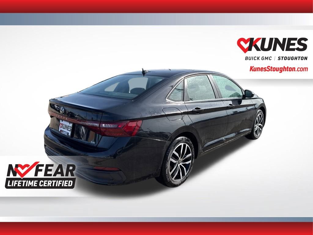 Used 2025 Volkswagen Jetta SE image 9