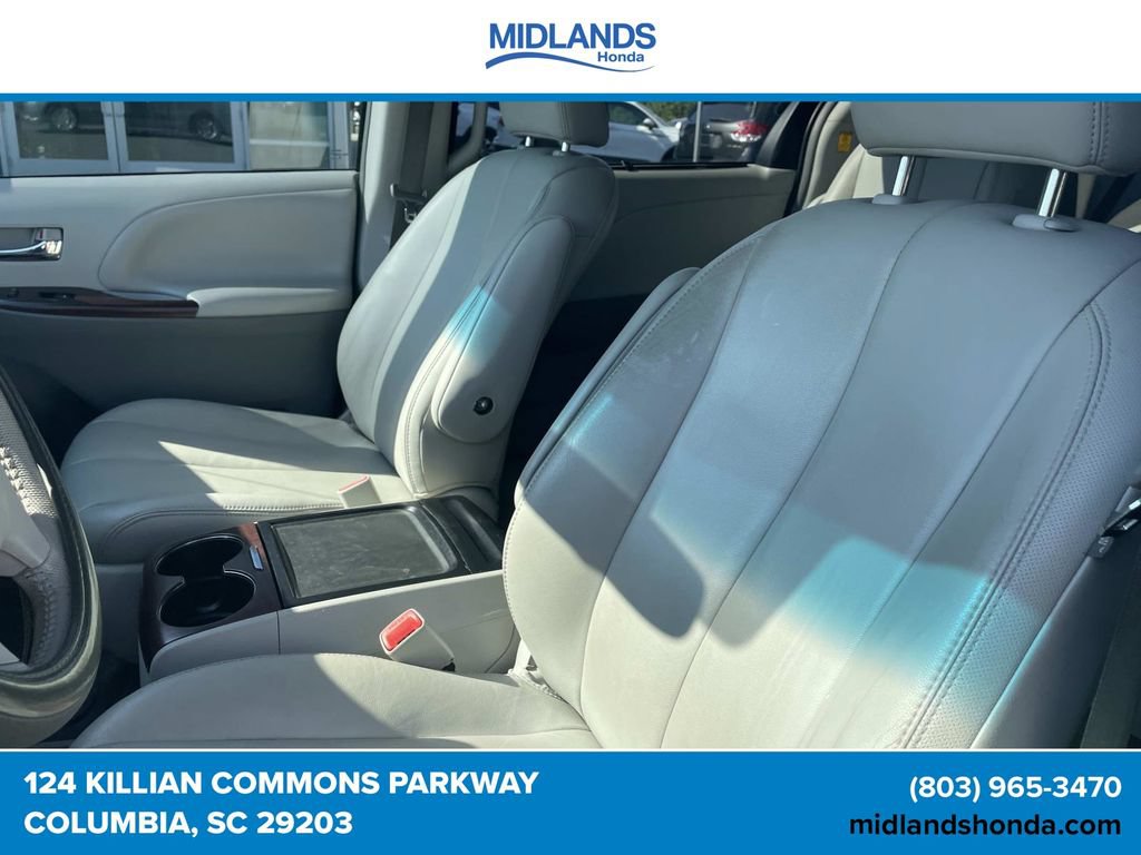 Used 2012 Toyota Sienna XLE FWD image 15
