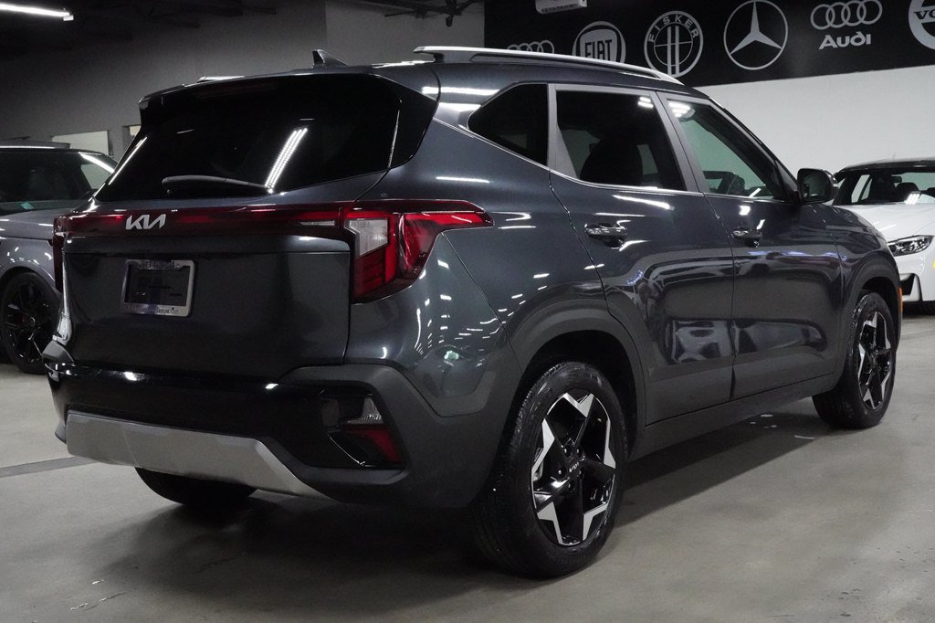 Used 2025 Kia Seltos EX w/ EX Sunroof Package FWD image 5