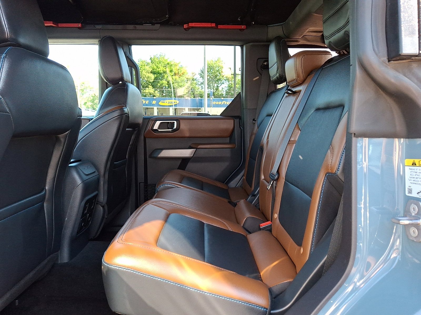 Certified 2022 Ford Bronco Outer Banks AWD/4WD image 10