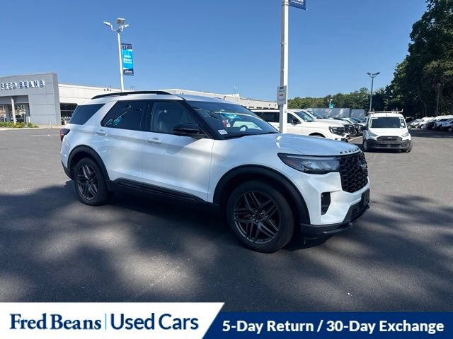 Certified 2025 Ford Explorer ST AWD/4WD image 1