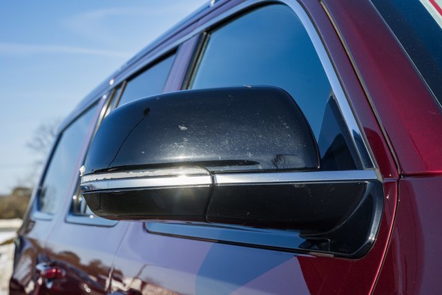 Used 2024 Jeep Wagoneer L Series III w/ Flexible Seating Group image 32