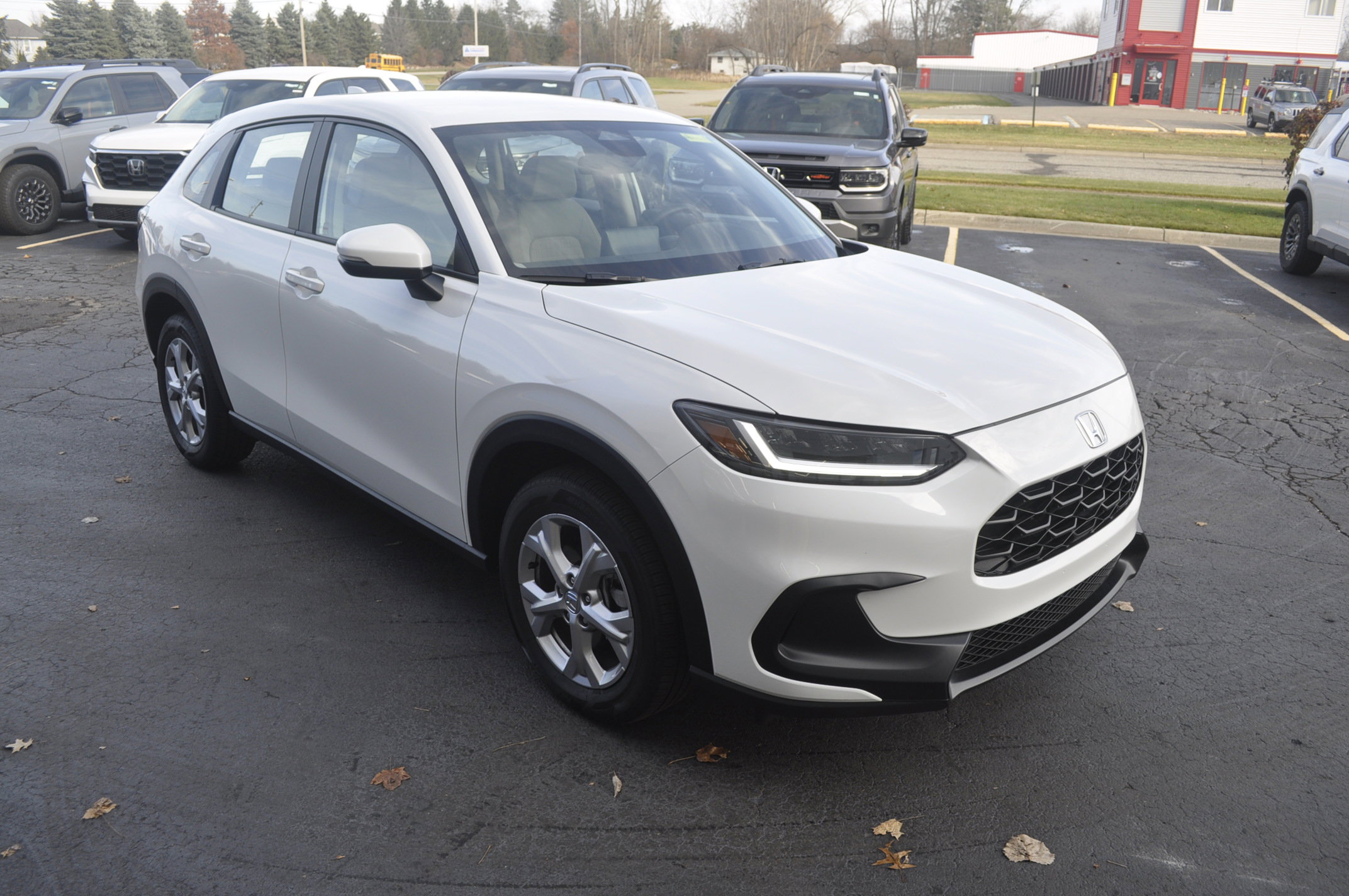 Certified 2025 Honda HR-V LX image 1