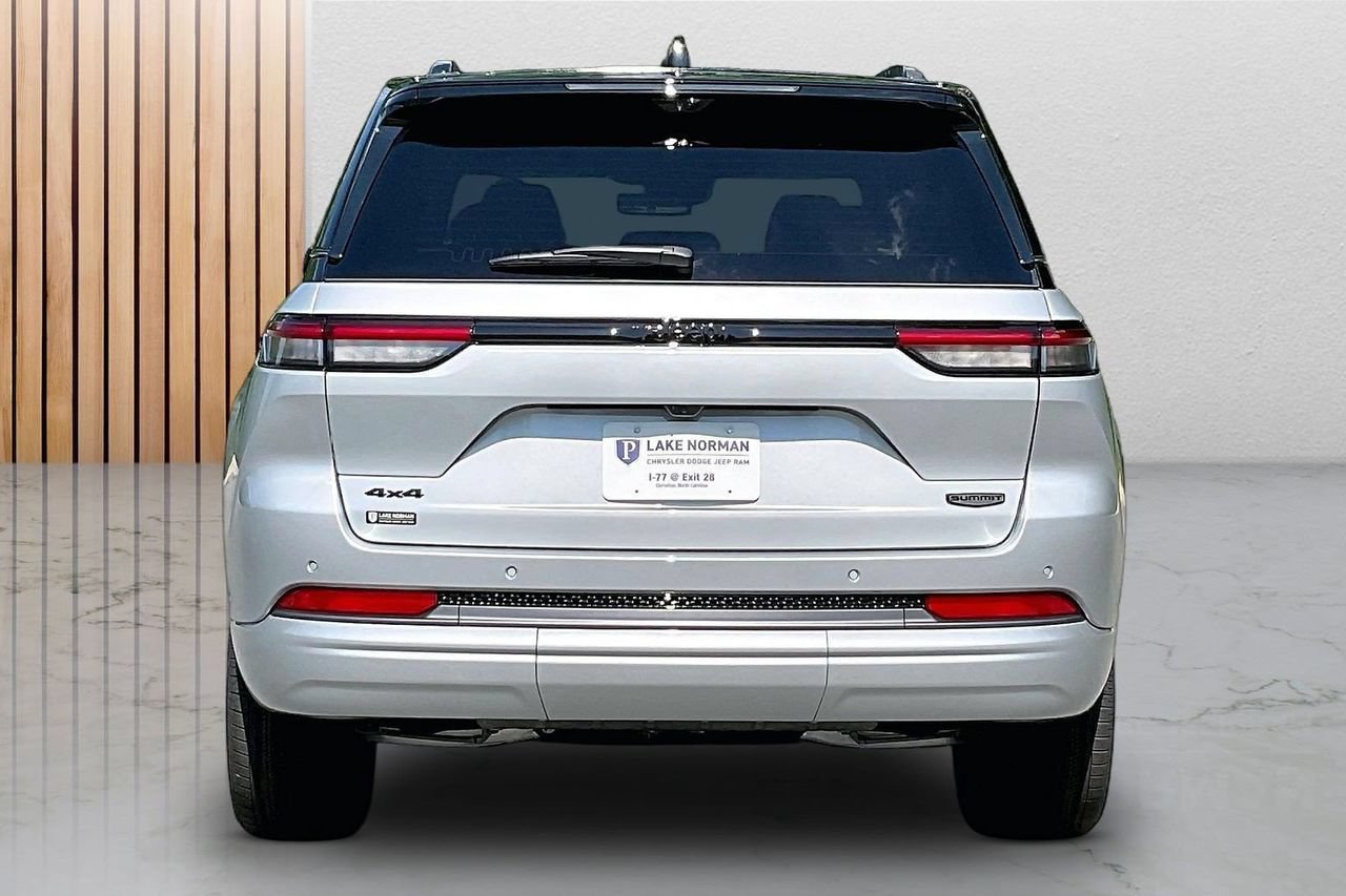 New 2026 Jeep Grand Cherokee Summit w/ Obsidian Package AWD/4WD image 7