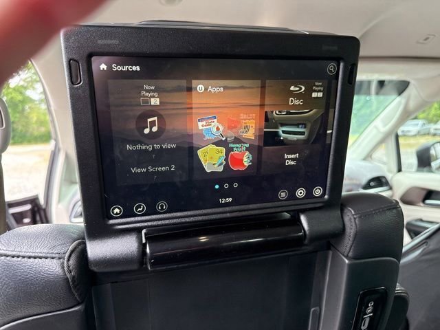 Used 2018 Chrysler Pacifica Touring-L Plus w/ Tire & Wheel Group FWD image 19