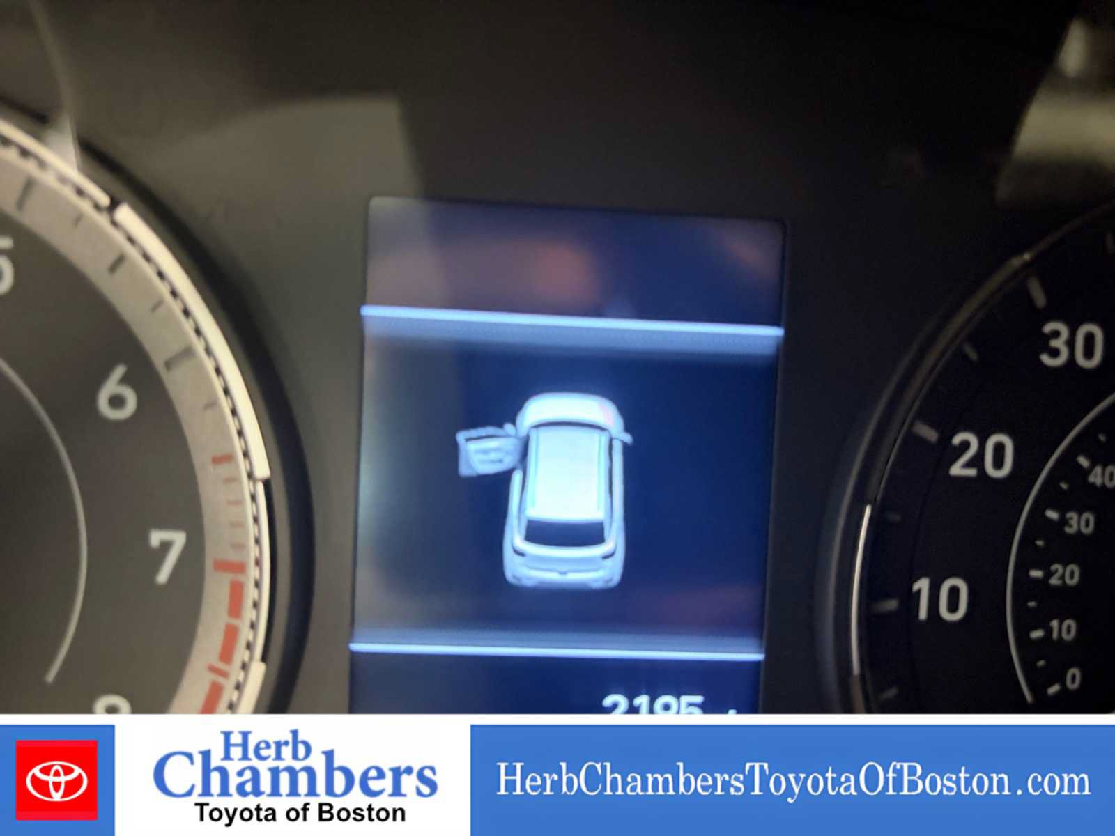 Used 2022 Hyundai Venue SEL w/ Cargo Package FWD image 5
