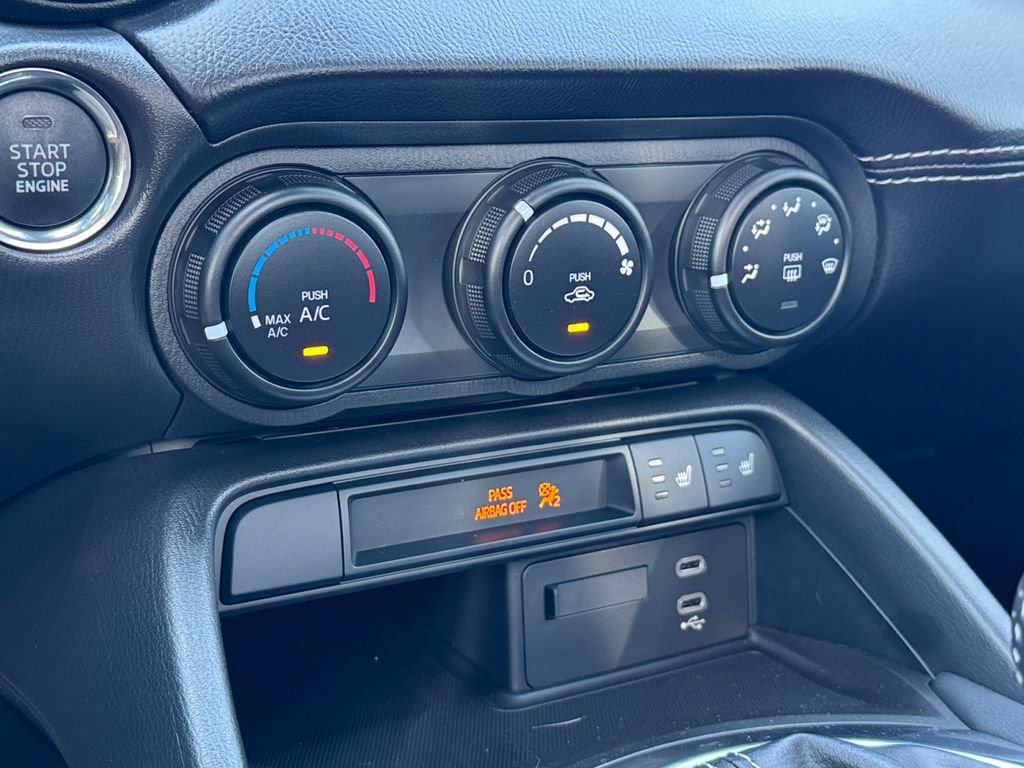 New 2026 MAZDA MX-5 Miata Club w/ Interior Package RWD image 22