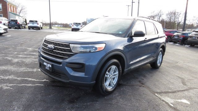 Certified 2021 Ford Explorer XLT image 3