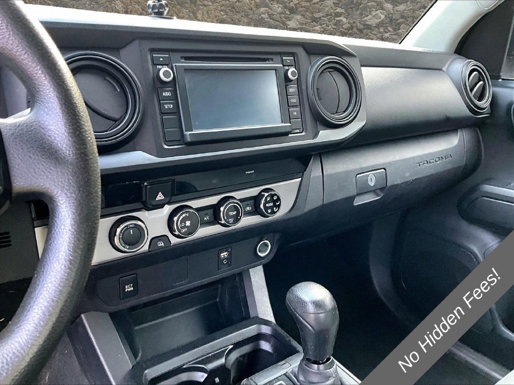 Used 2017 Toyota Tacoma SR AWD/4WD image 4