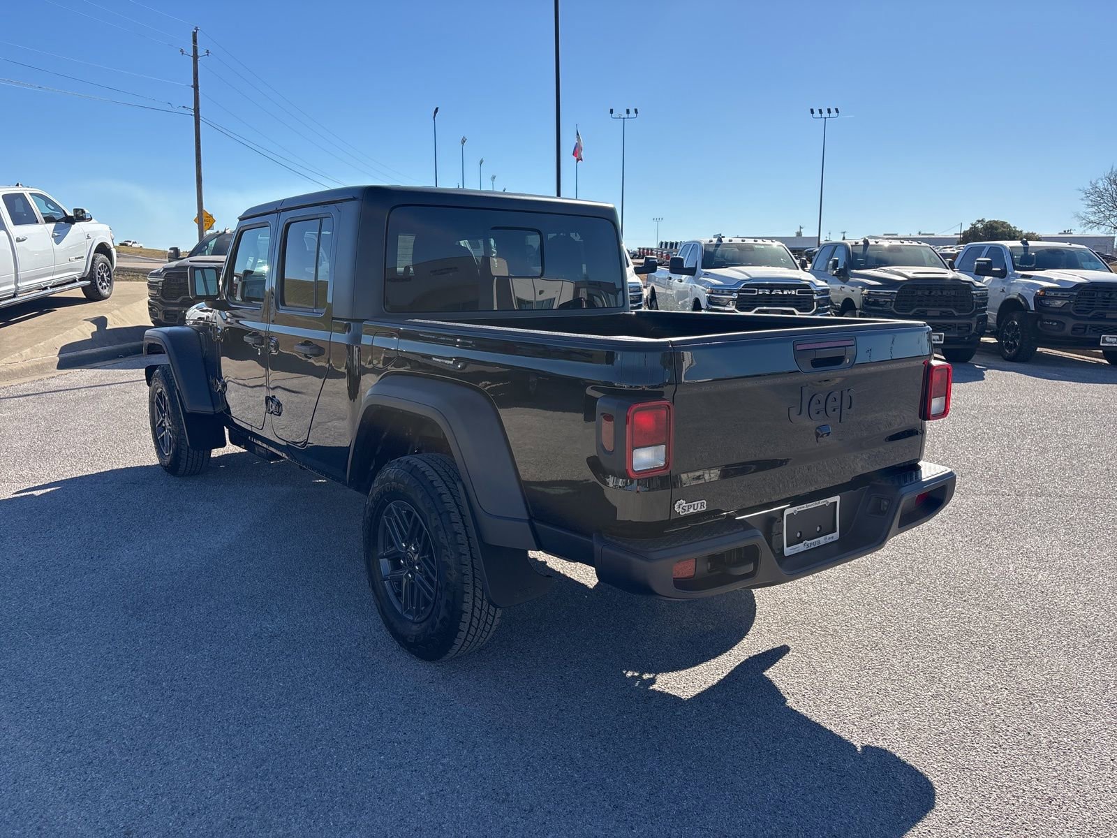 New 2026 Jeep Gladiator Sport AWD/4WD image 4