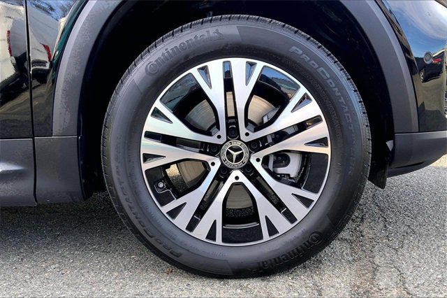 Used 2025 Mercedes-Benz GLB 250 4MATIC image 9