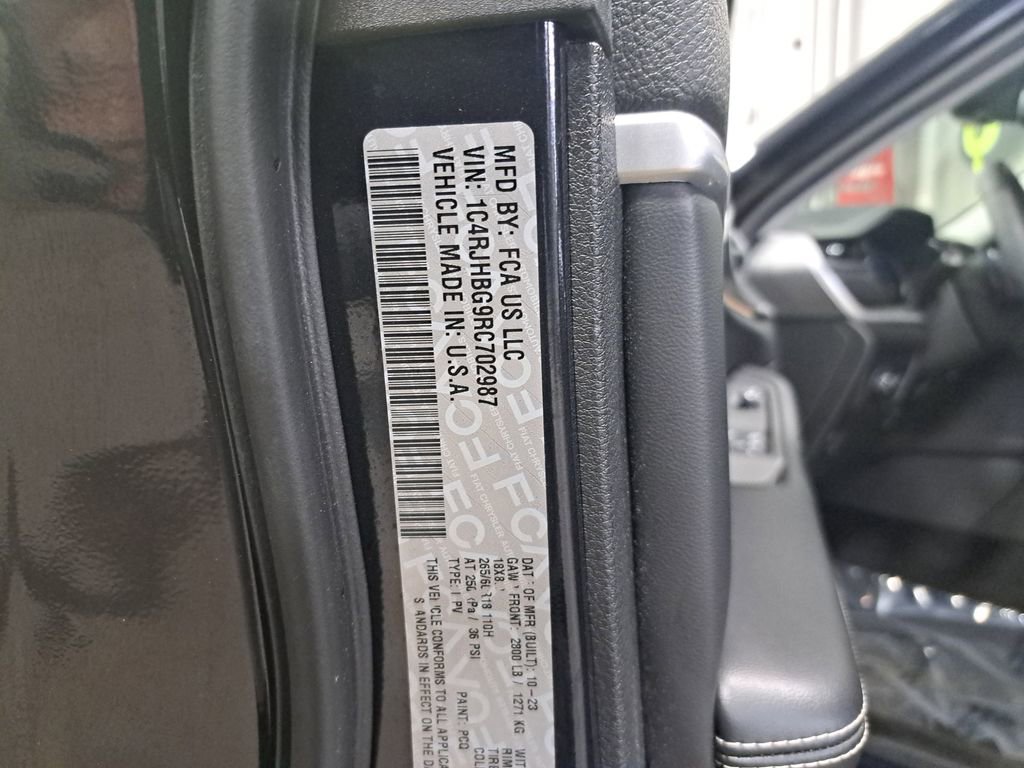 Certified 2024 Jeep Grand Cherokee Limited image 35